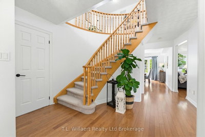 10 Woodside Drive • Tillsonburg, ON photo 7