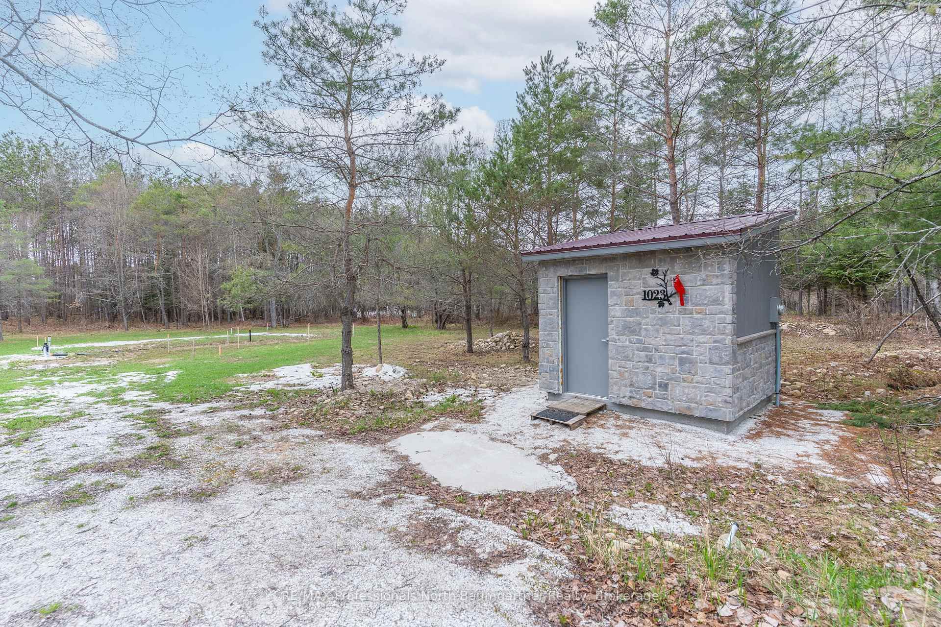 1023 Stills Road