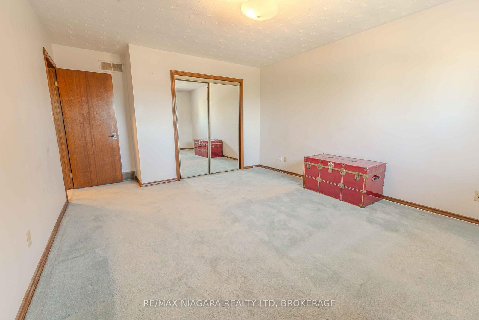 28 Tanera Crescent • St. Catharines, ON photo 25