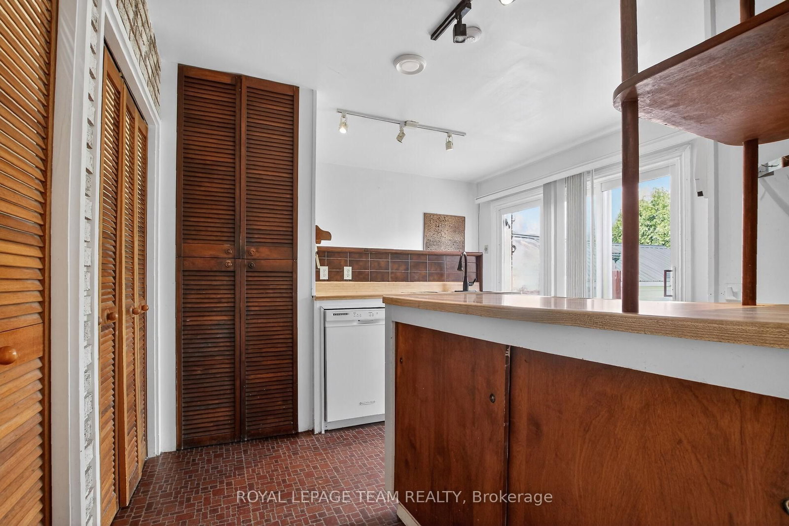 77 West Presland Road - Photo 9