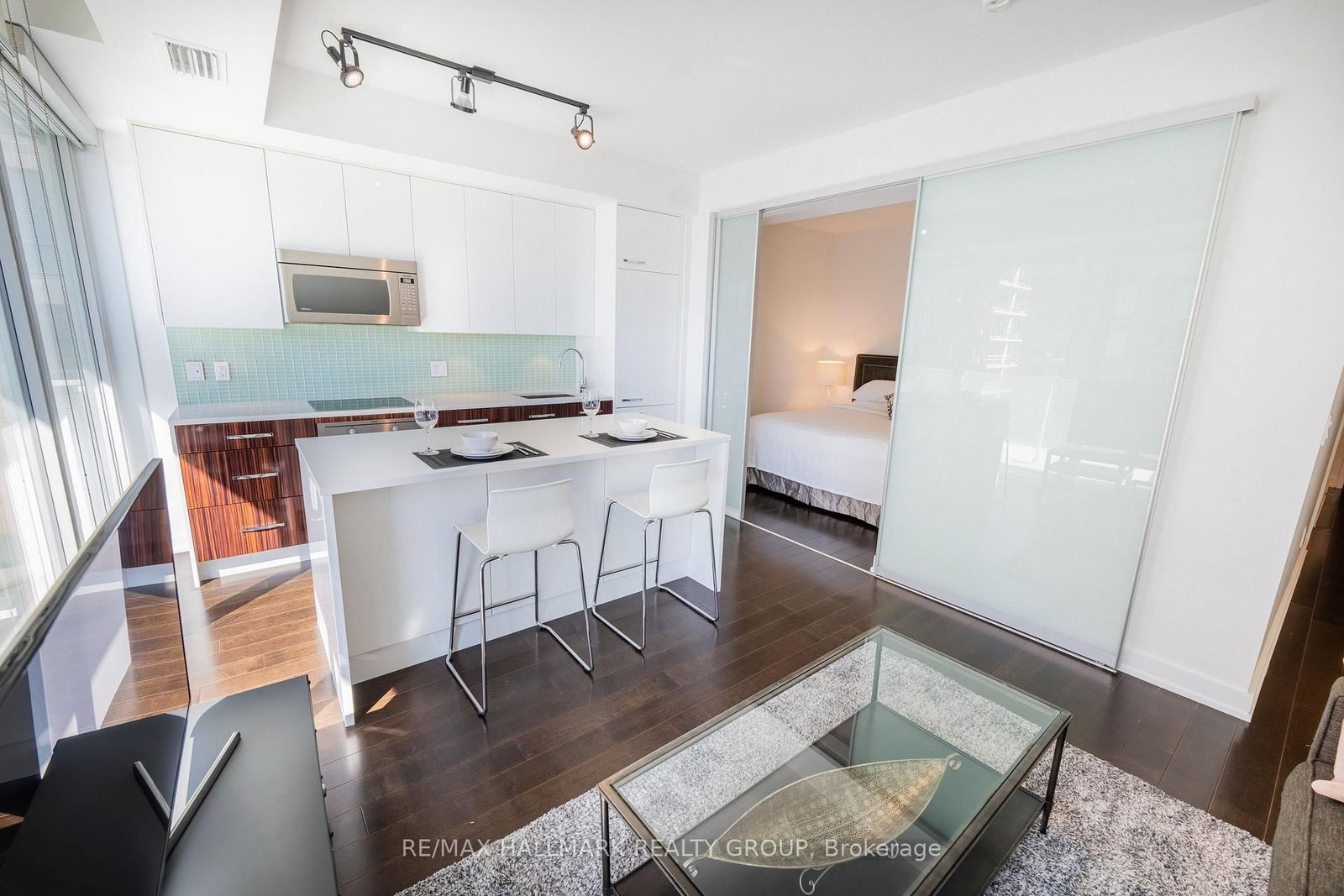 111 Champagne Avenue, Unit 502 - Photo 14