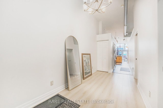 316 - 276 King Street W