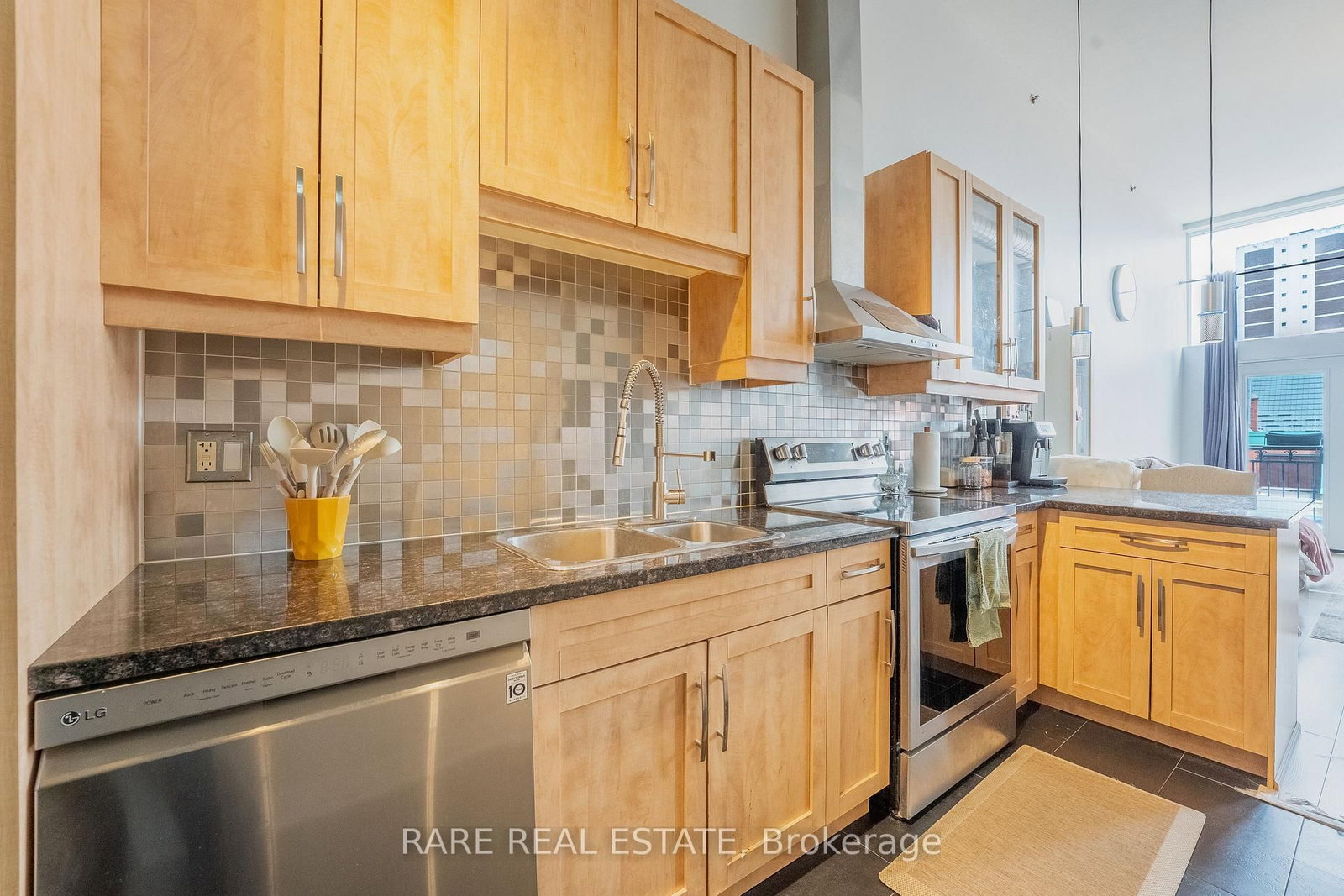 276 King Street W, Unit 316 - Photo 8