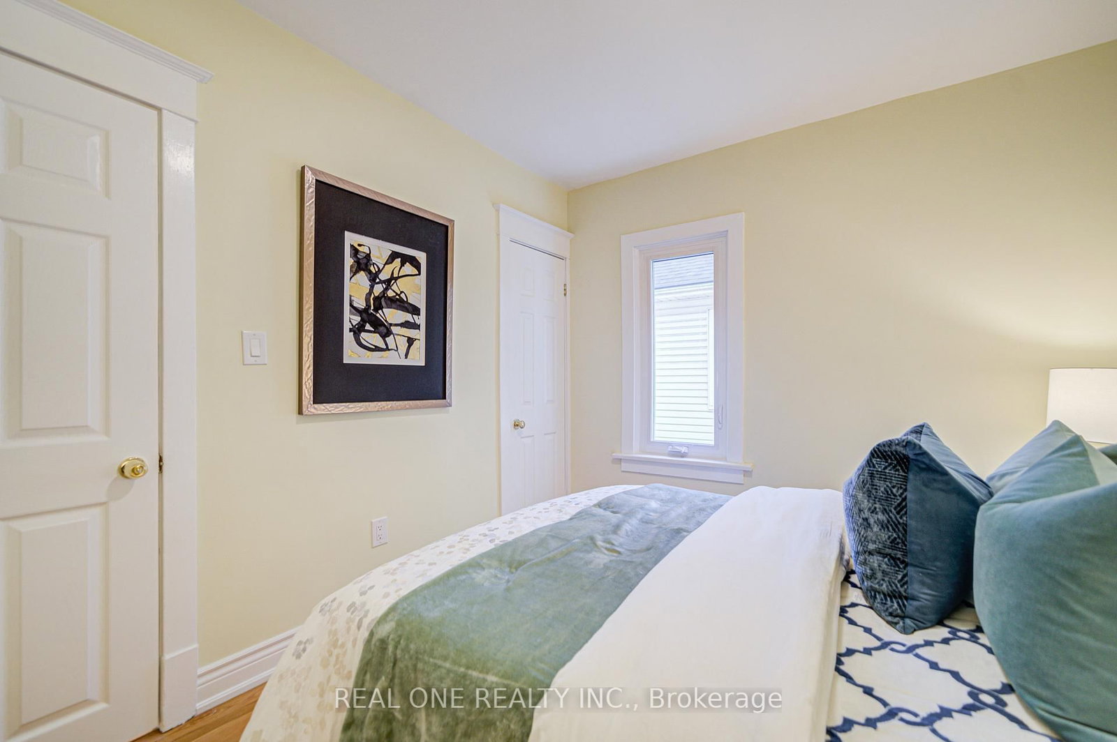4052 SAINT JAMES Avenue - Photo 21