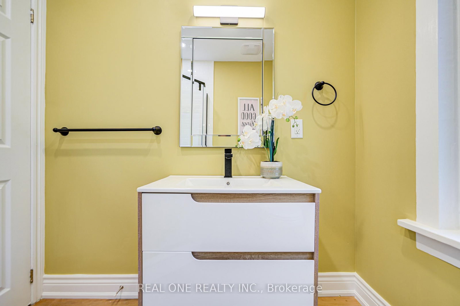 4052 SAINT JAMES Avenue - Photo 24