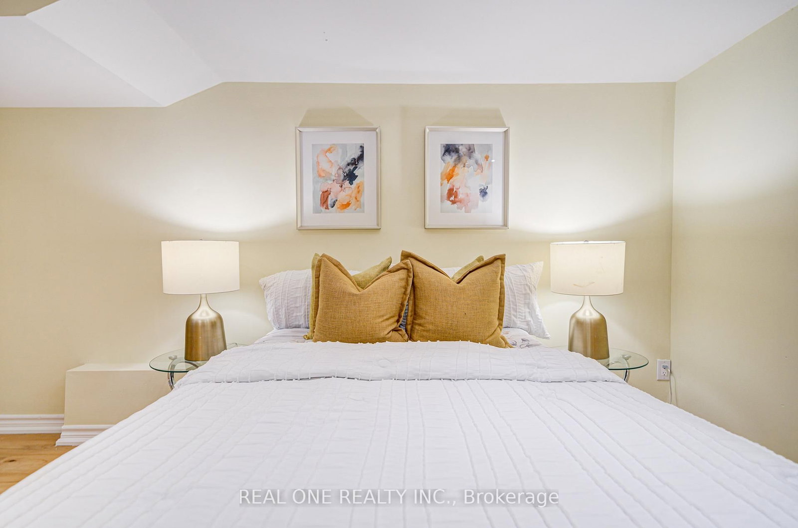 4052 SAINT JAMES Avenue - Photo 43