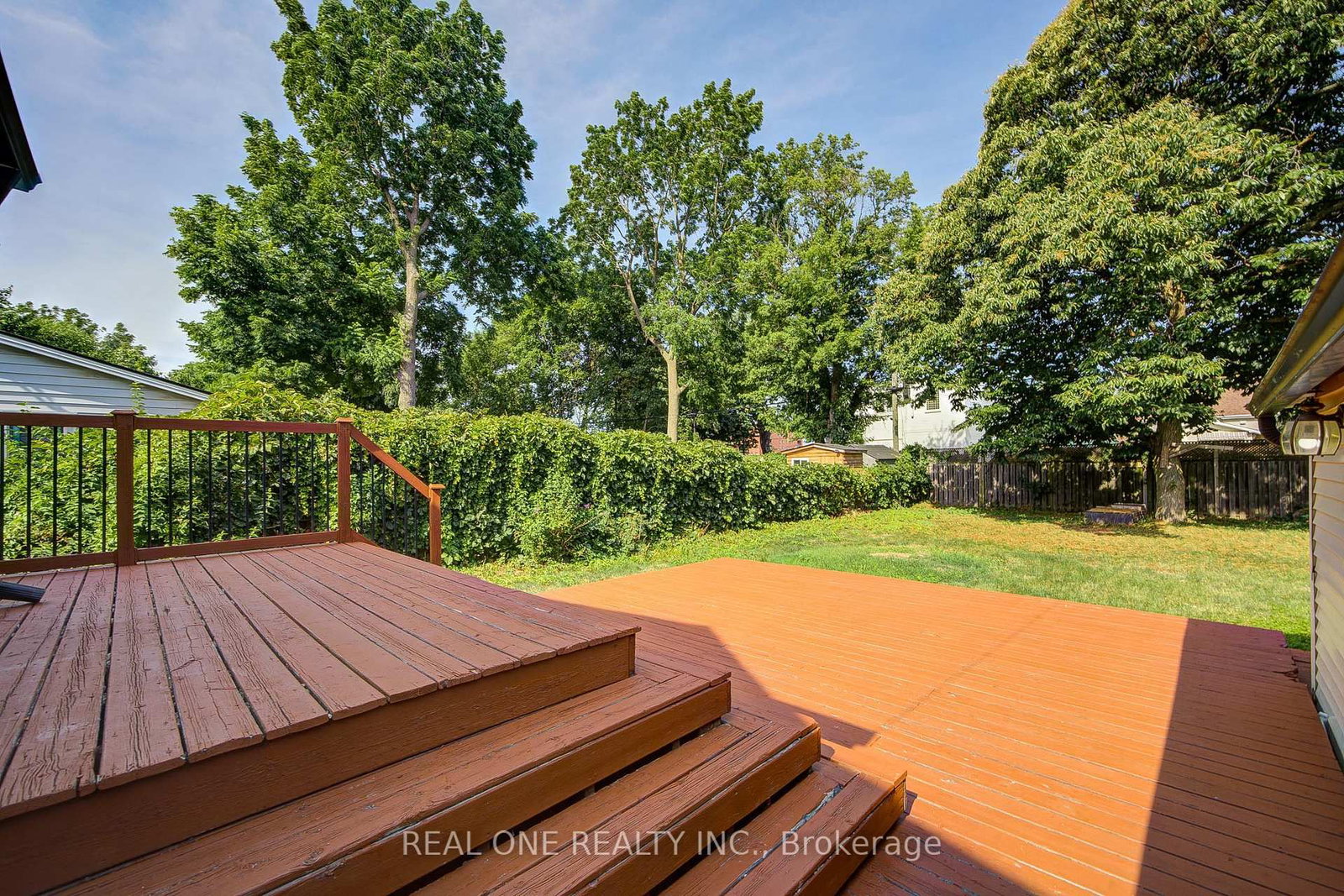 4052 SAINT JAMES Avenue - Photo 45