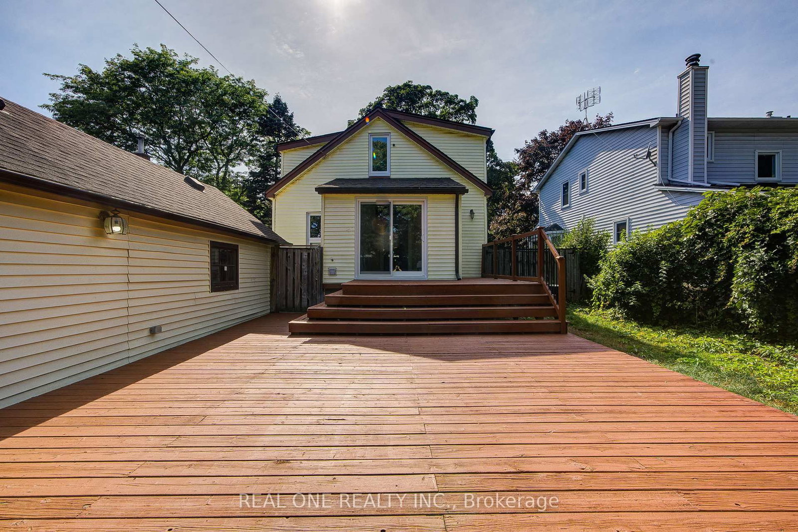 4052 SAINT JAMES Avenue - Photo 46