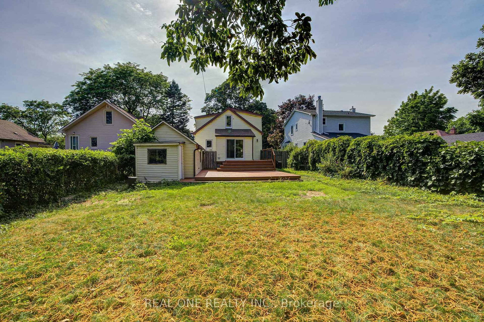 4052 SAINT JAMES Avenue - Photo 47