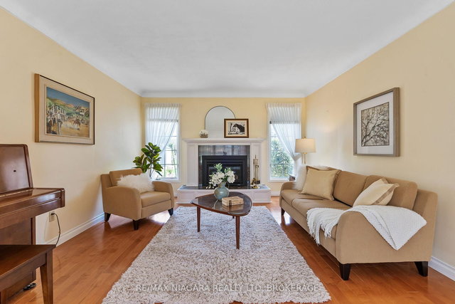 10 King's Grant Road