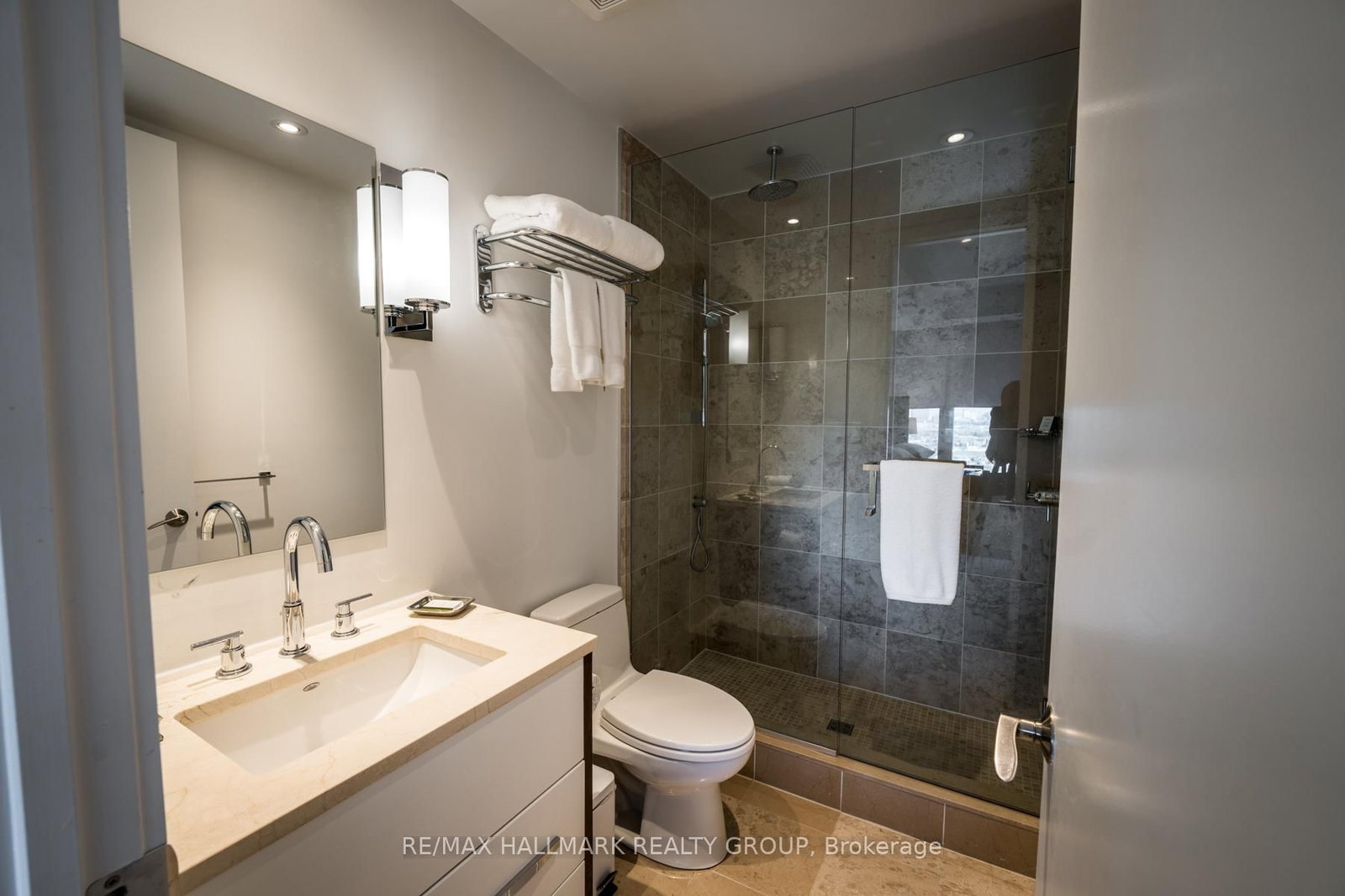 111 Champagne Avenue, Unit 1805 - Photo 11