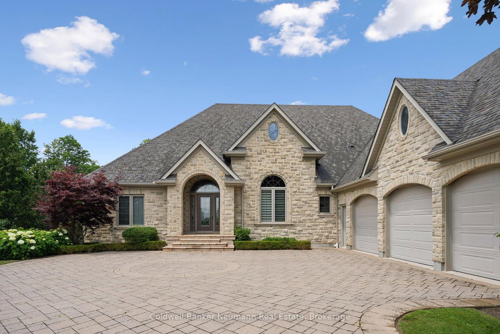 33 Cassin Court • Puslinch, ON photo 5