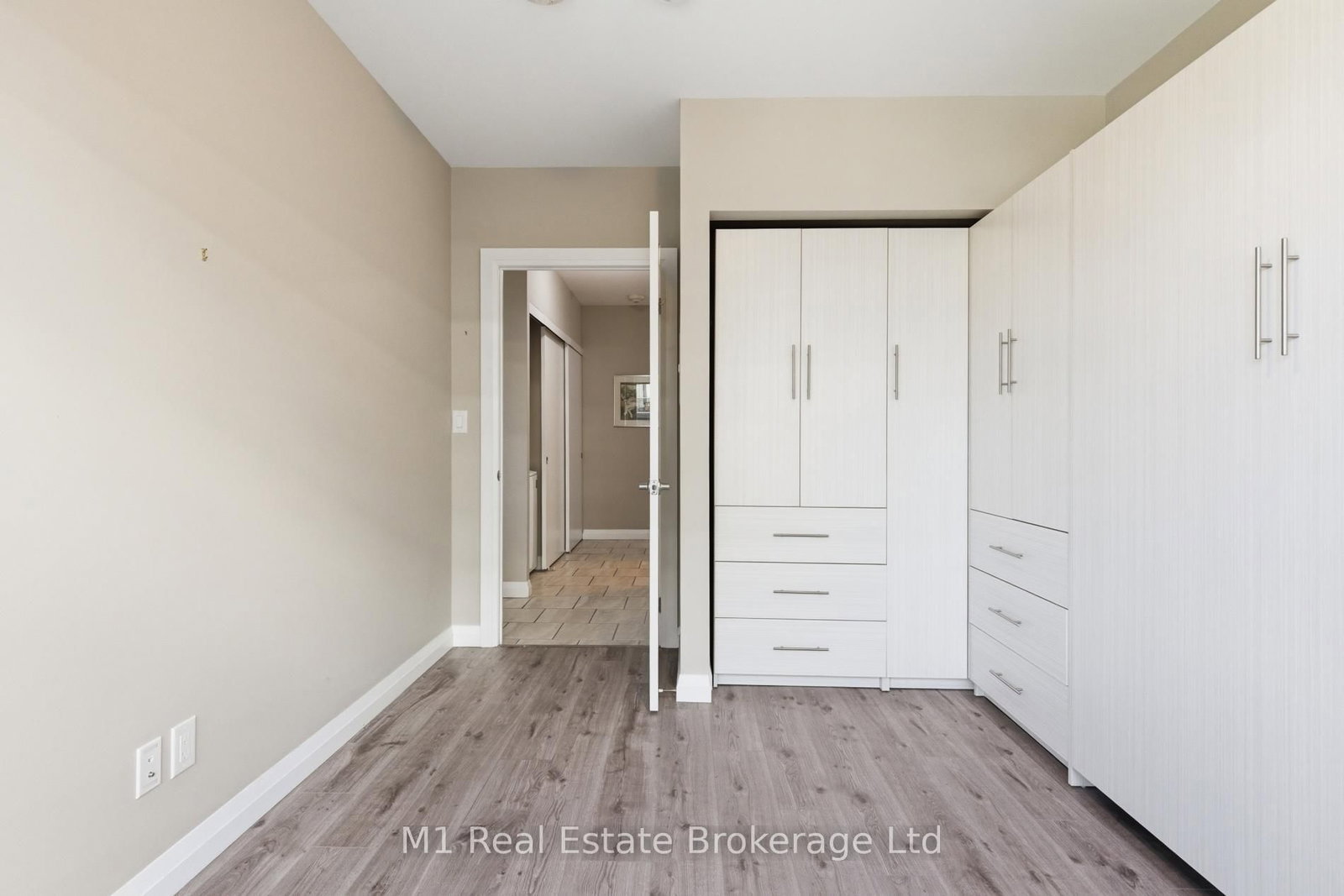 63 Arthur Street S, Unit 705 - Photo 21