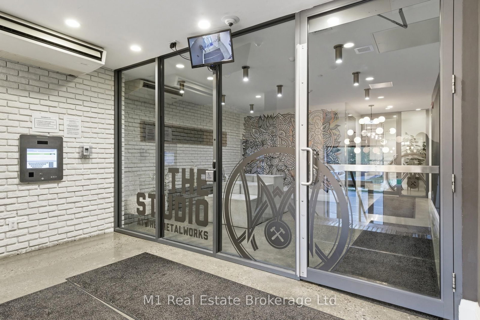 63 Arthur Street S, Unit 705 - Photo 3