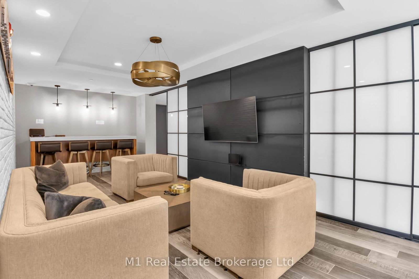 63 Arthur Street S, Unit 705 - Photo 32