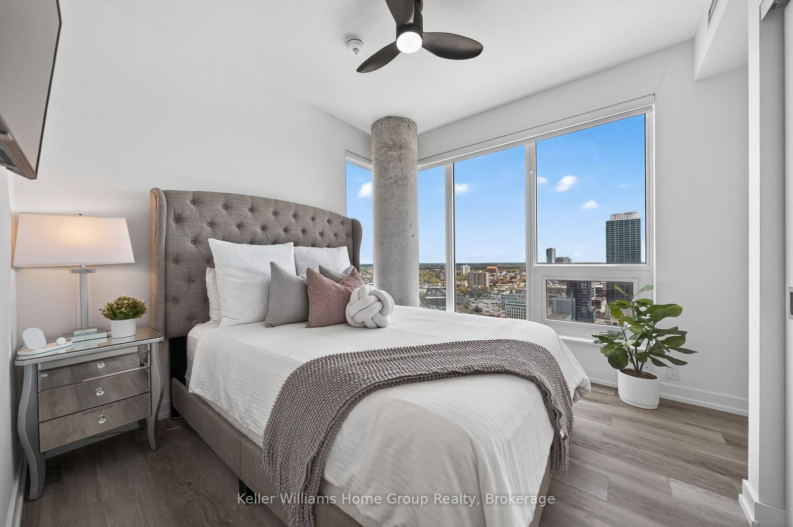 15 Wellington Street S, Unit 2402 - Photo 12