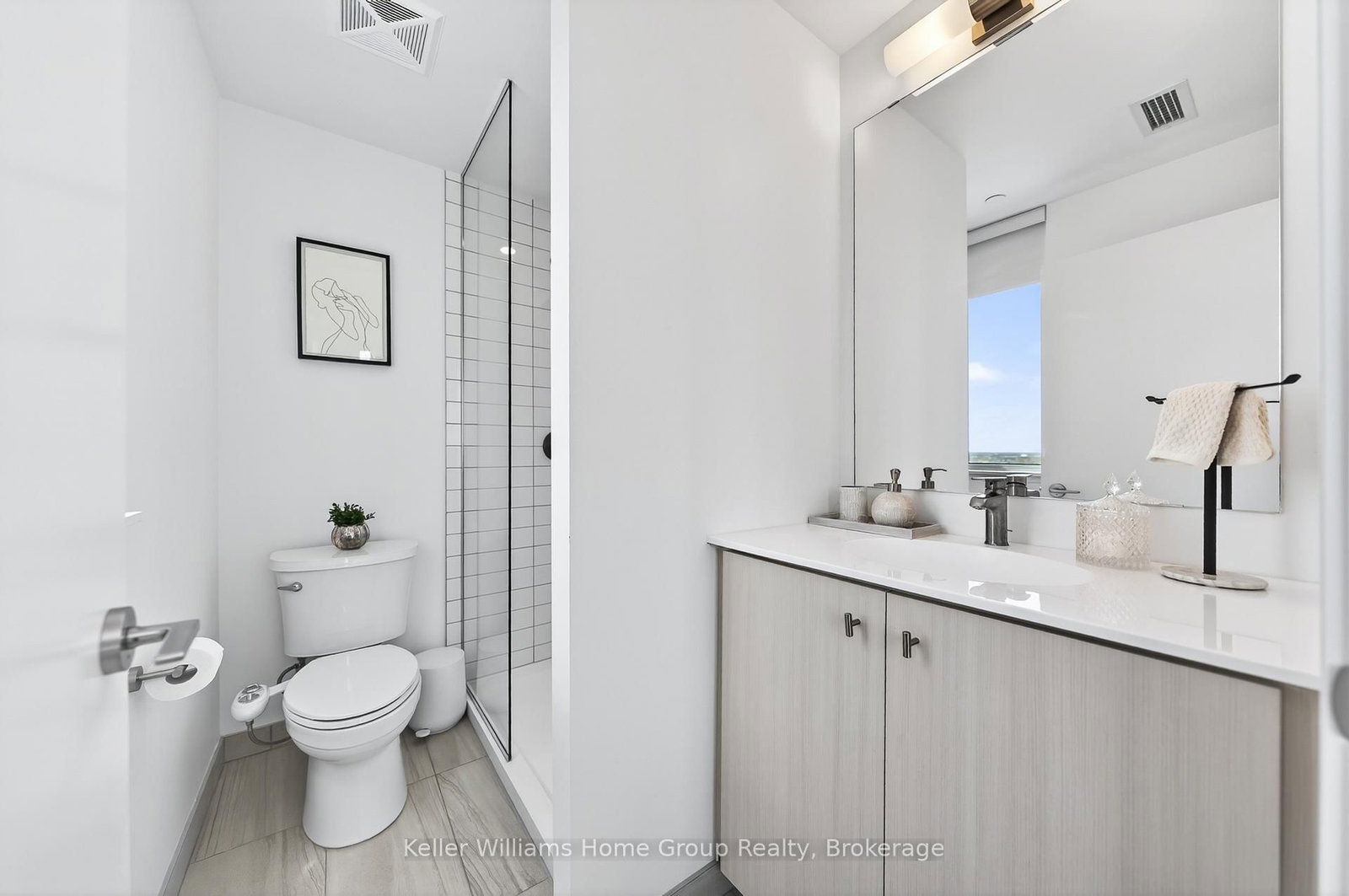 15 Wellington Street S, Unit 2402 - Photo 14