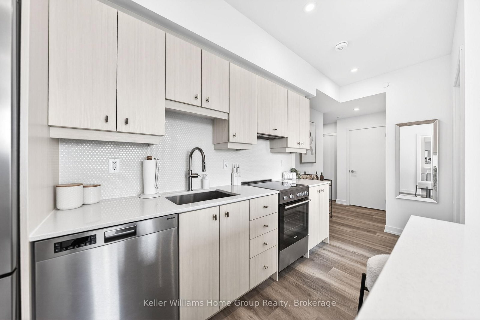 15 Wellington Street S, Unit 2402 - Photo 5