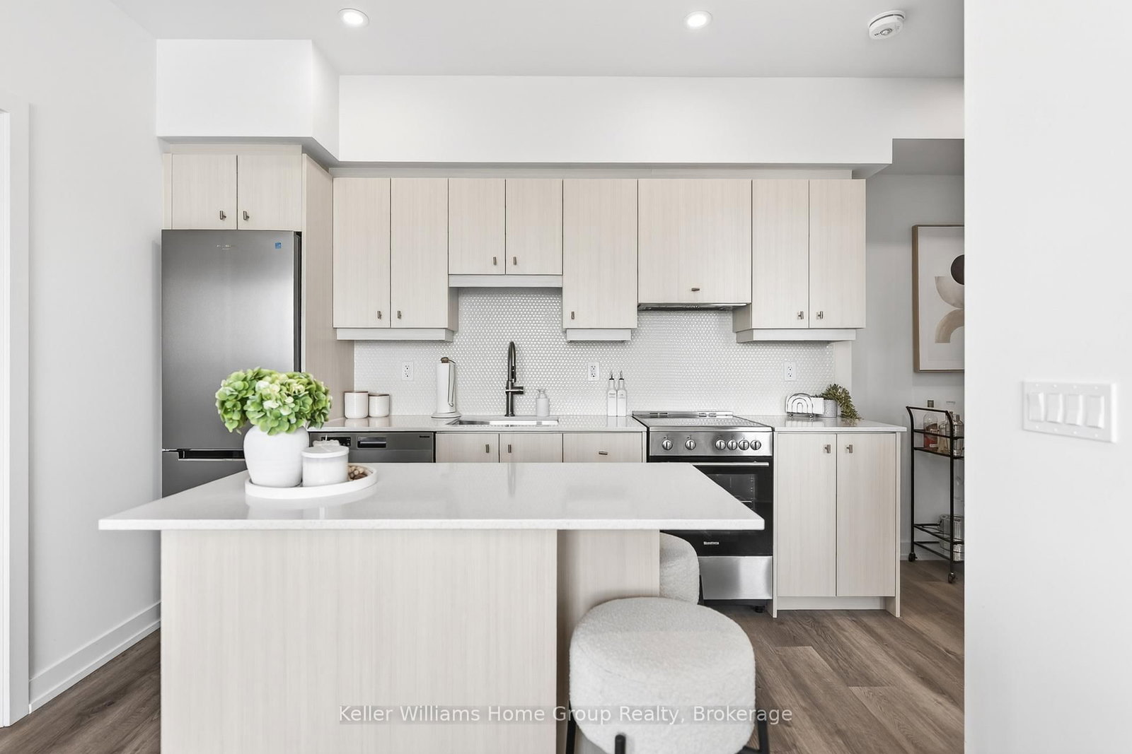 15 Wellington Street S, Unit 2402 - Photo 6