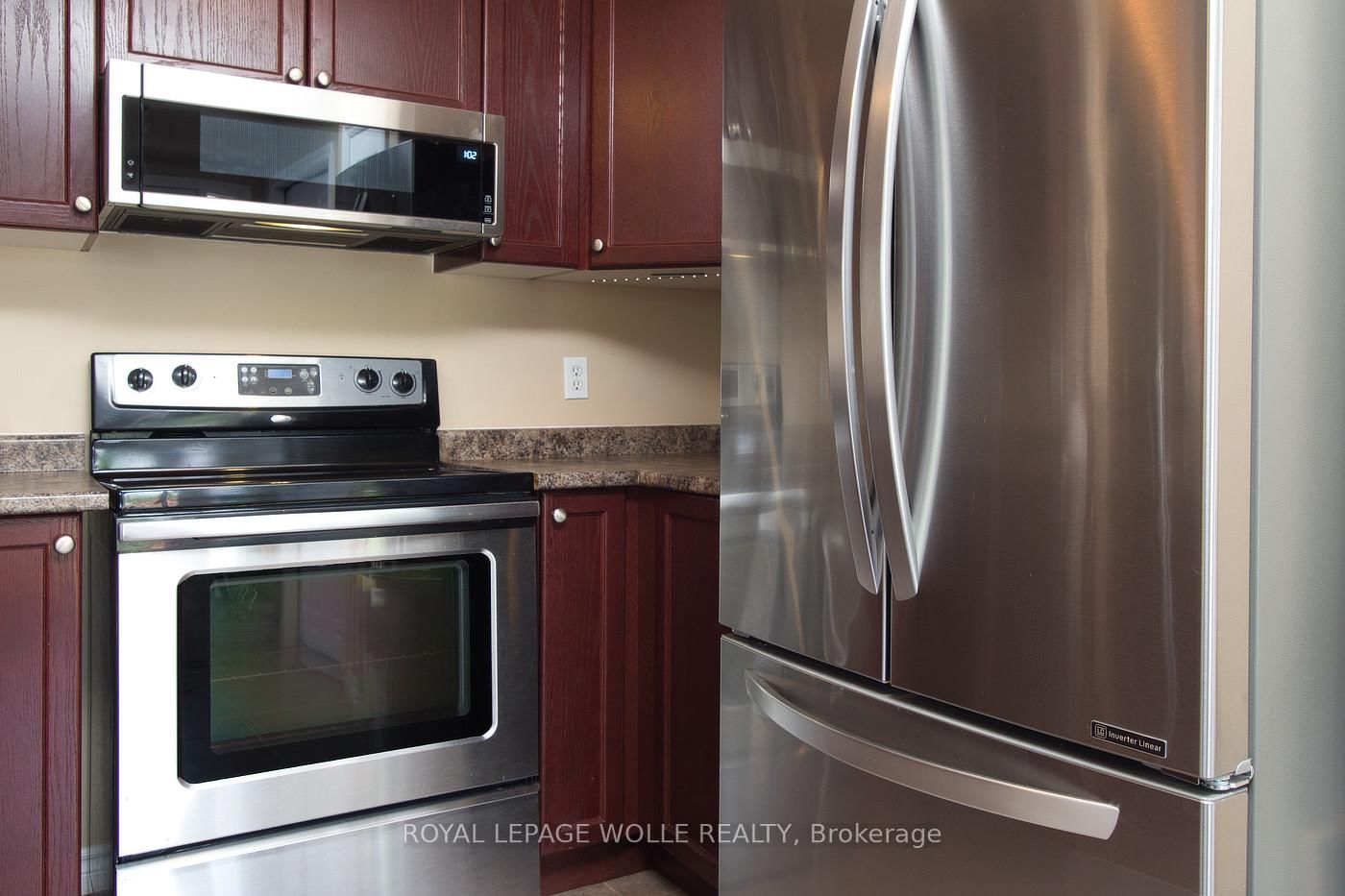 511 Victoria Road N - Photo 10
