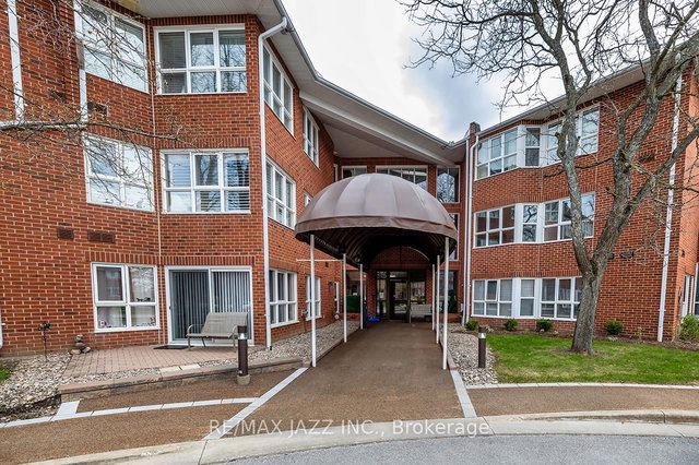 106 - 4 Heritage Way