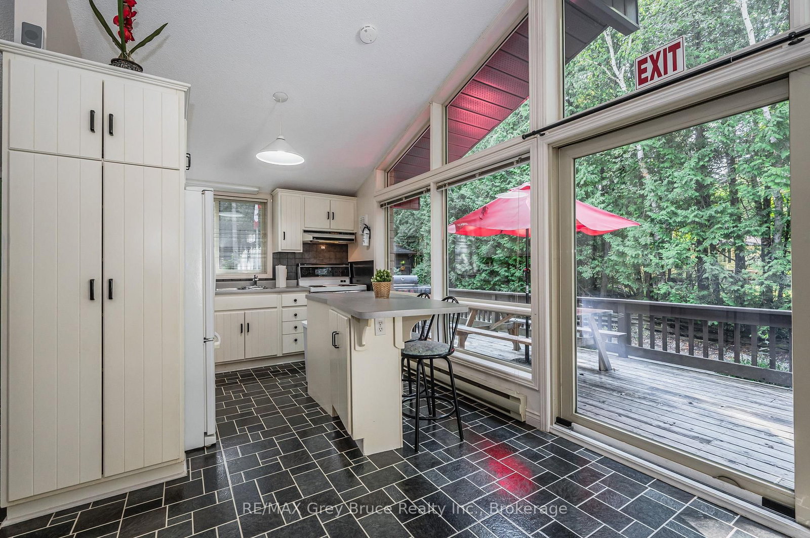 66 HARPUR Drive • Northern Bruce Peninsula, ON photo 14