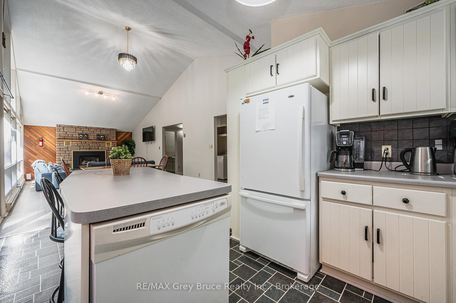 66 HARPUR Drive • Northern Bruce Peninsula, ON photo 17