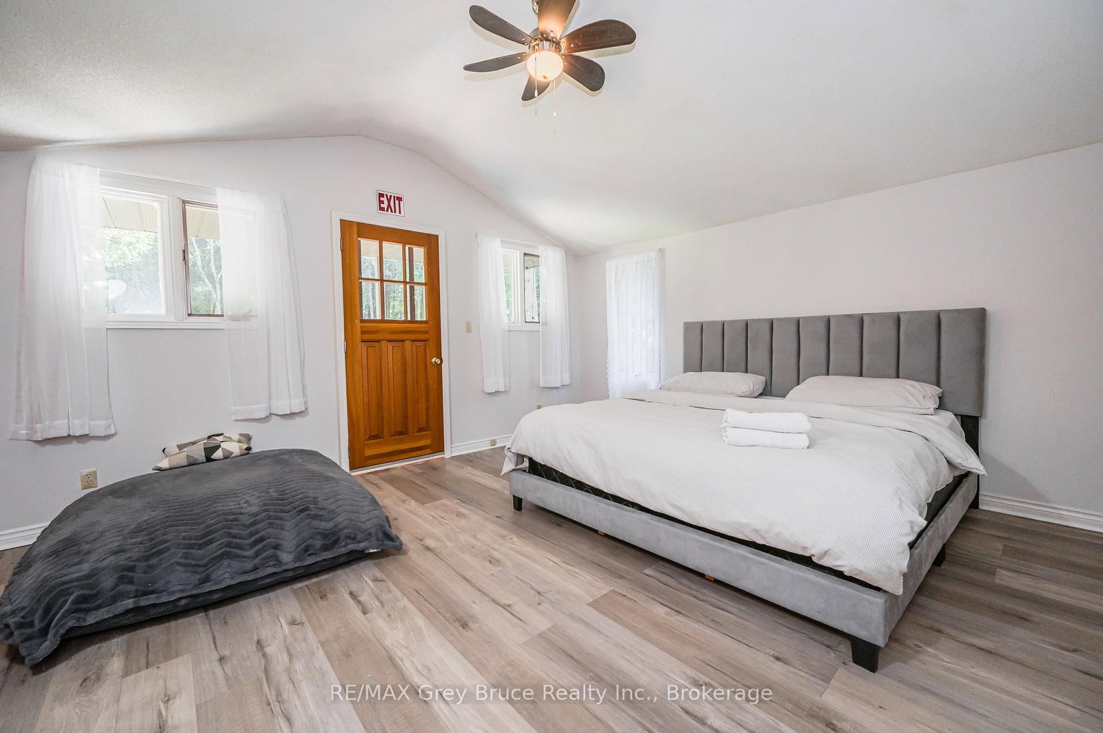 66 HARPUR Drive • Northern Bruce Peninsula, ON photo 25