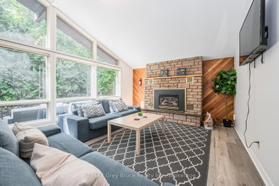 66 HARPUR Drive • Northern Bruce Peninsula, ON photo 9