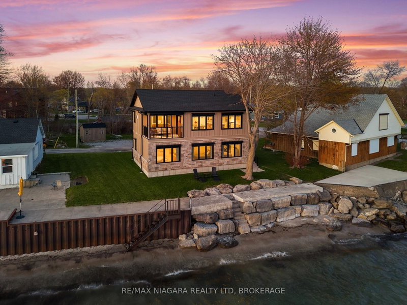 11605 Beach Road W, Wainfleet