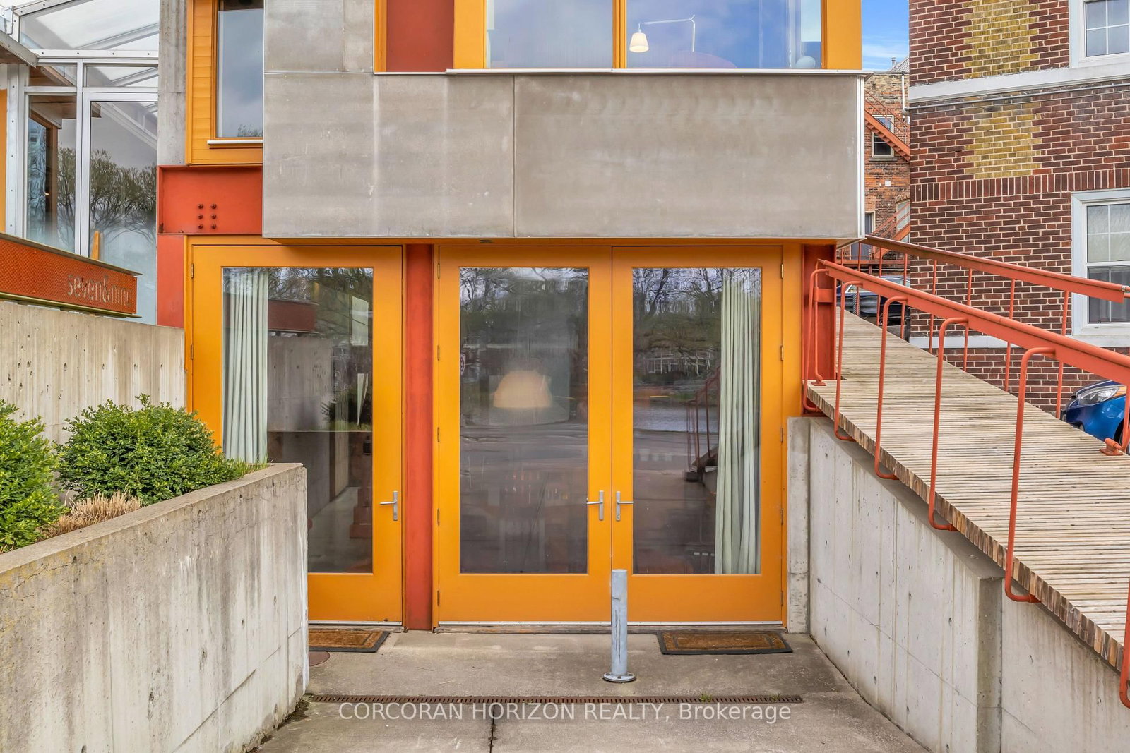 7 Coburg Street • Stratford, ON photo 3
