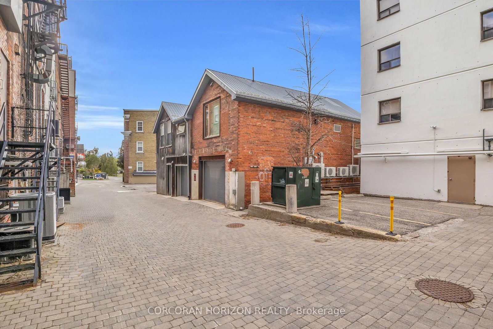 9 Coburg Street • Stratford, ON photo 38