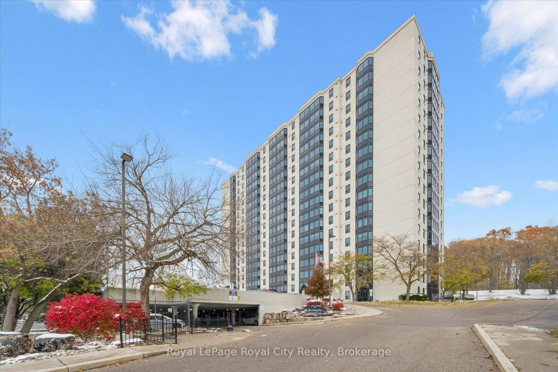 1410 - 35 Green Valley Drive