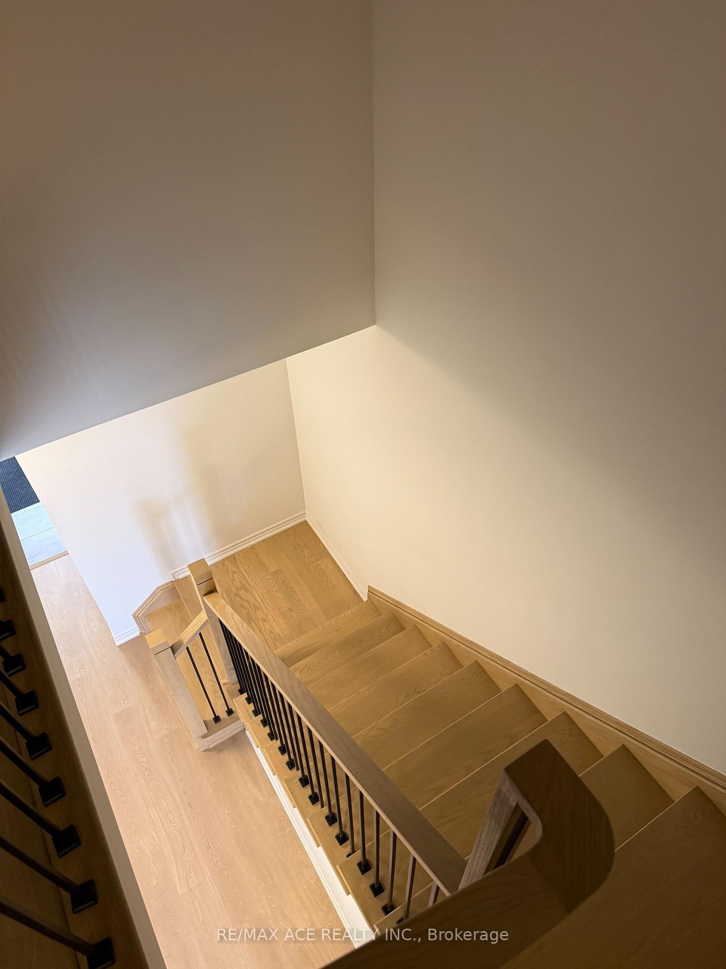 125 Sanderson Drive - Photo 12