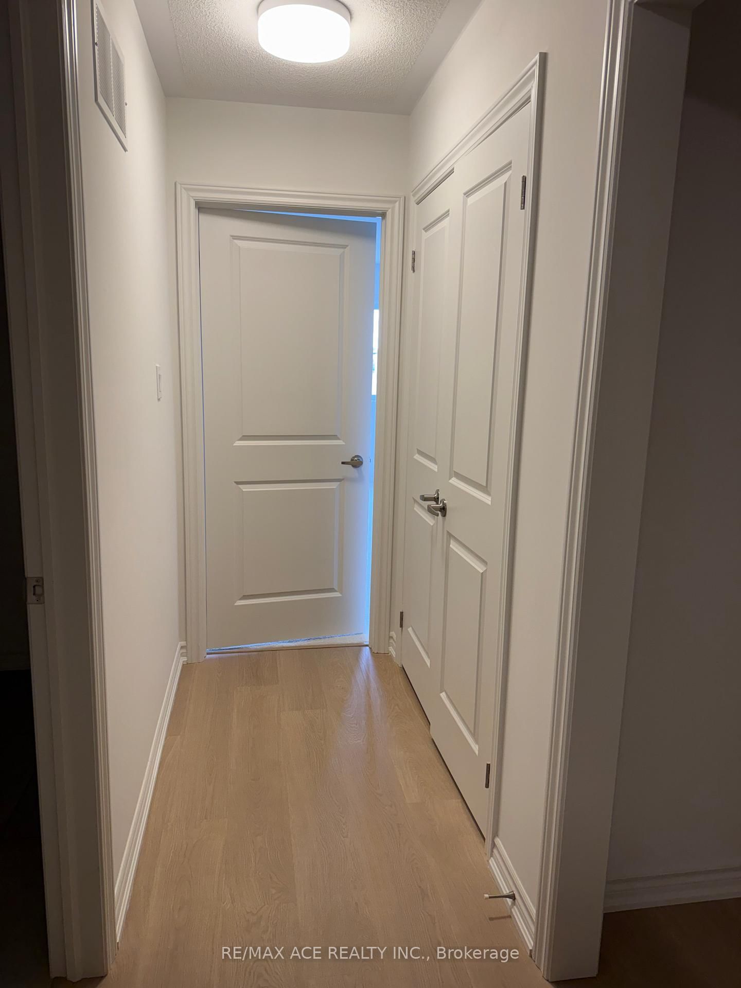 125 Sanderson Drive - Photo 14