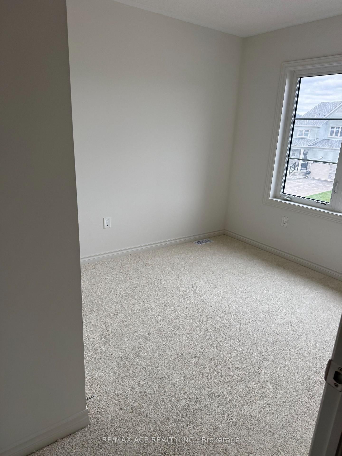 125 Sanderson Drive - Photo 16