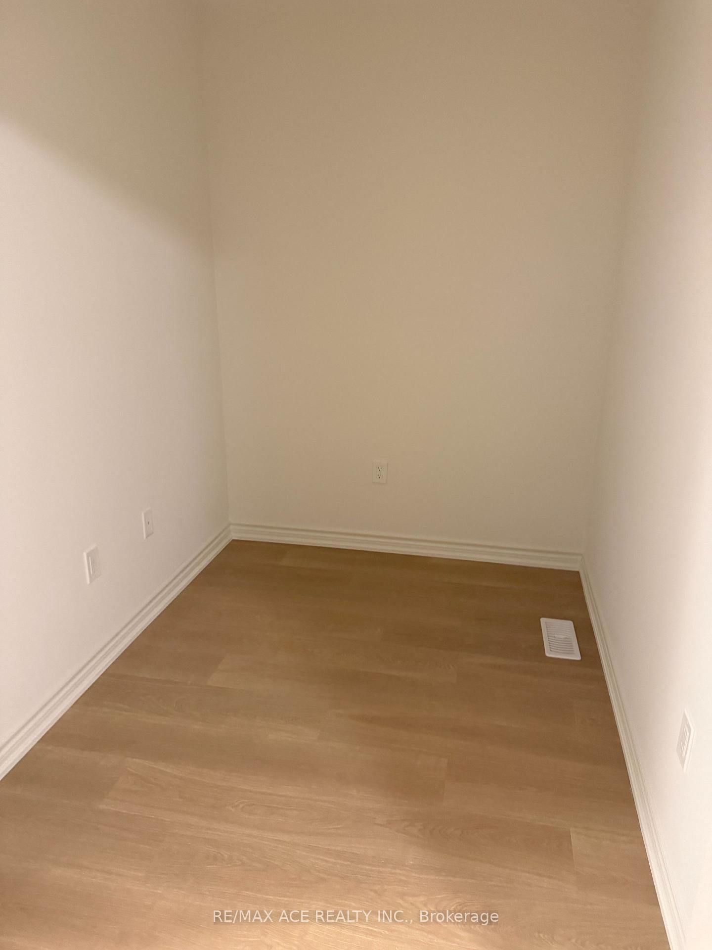 125 Sanderson Drive - Photo 19