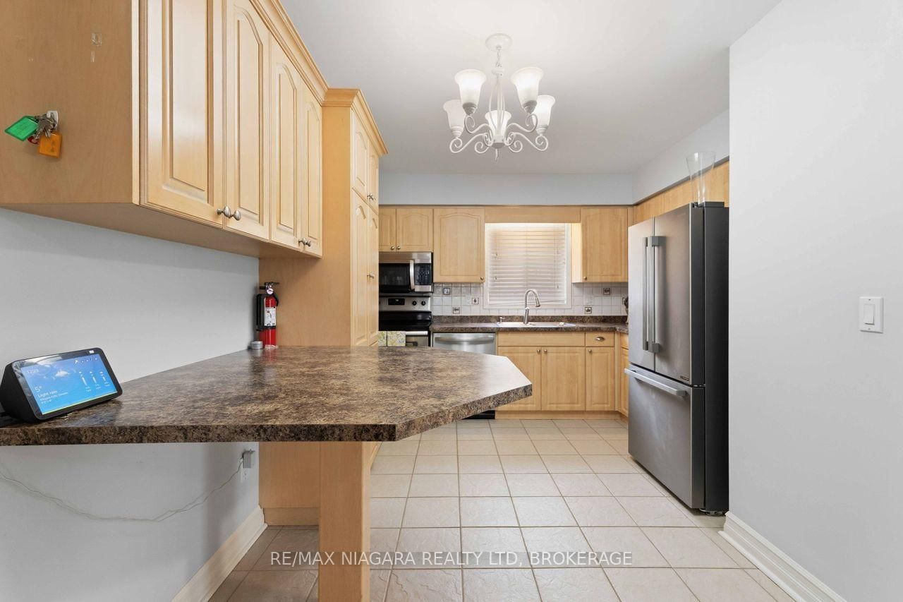 41 Eastwood Drive • Welland, ON photo 5