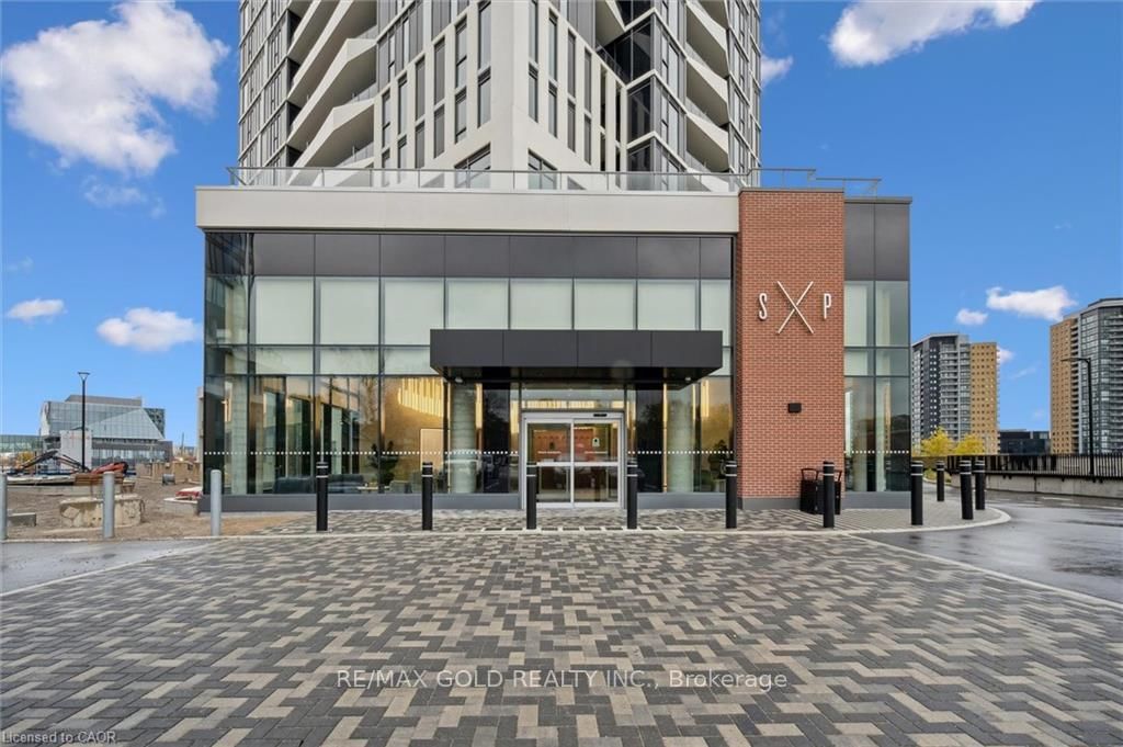 25 Wellington Street S, Unit 1205