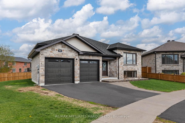 100 Forestdale Crescent