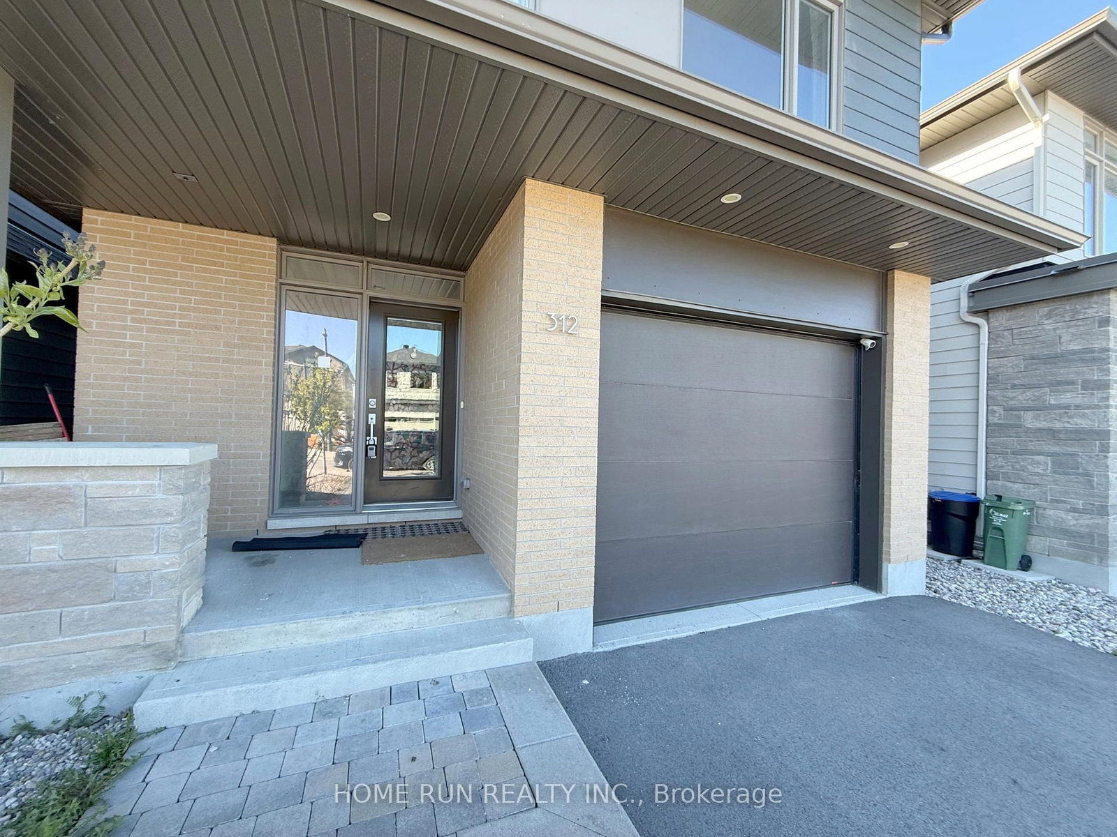312 Lysander Place - Photo 3
