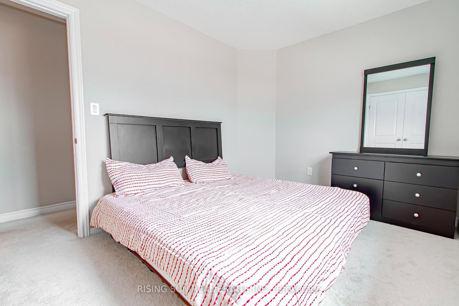 1624 Dunkirk Avenue E - Photo 17