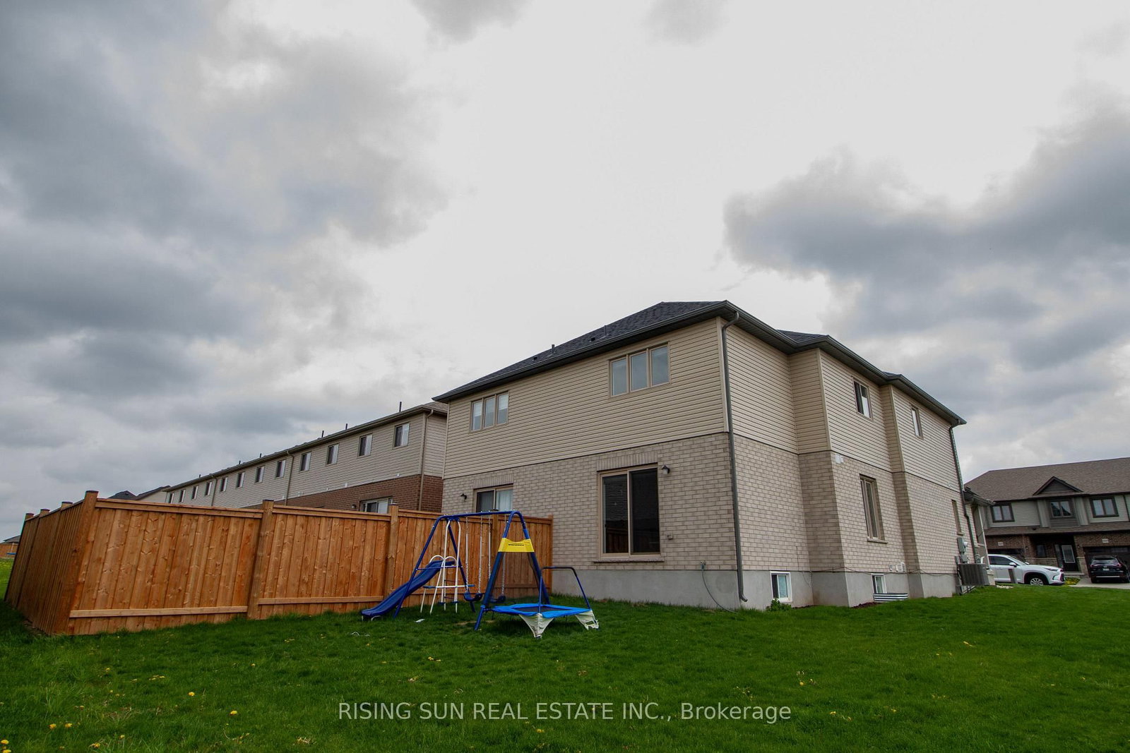 1624 Dunkirk Avenue E - Photo 29