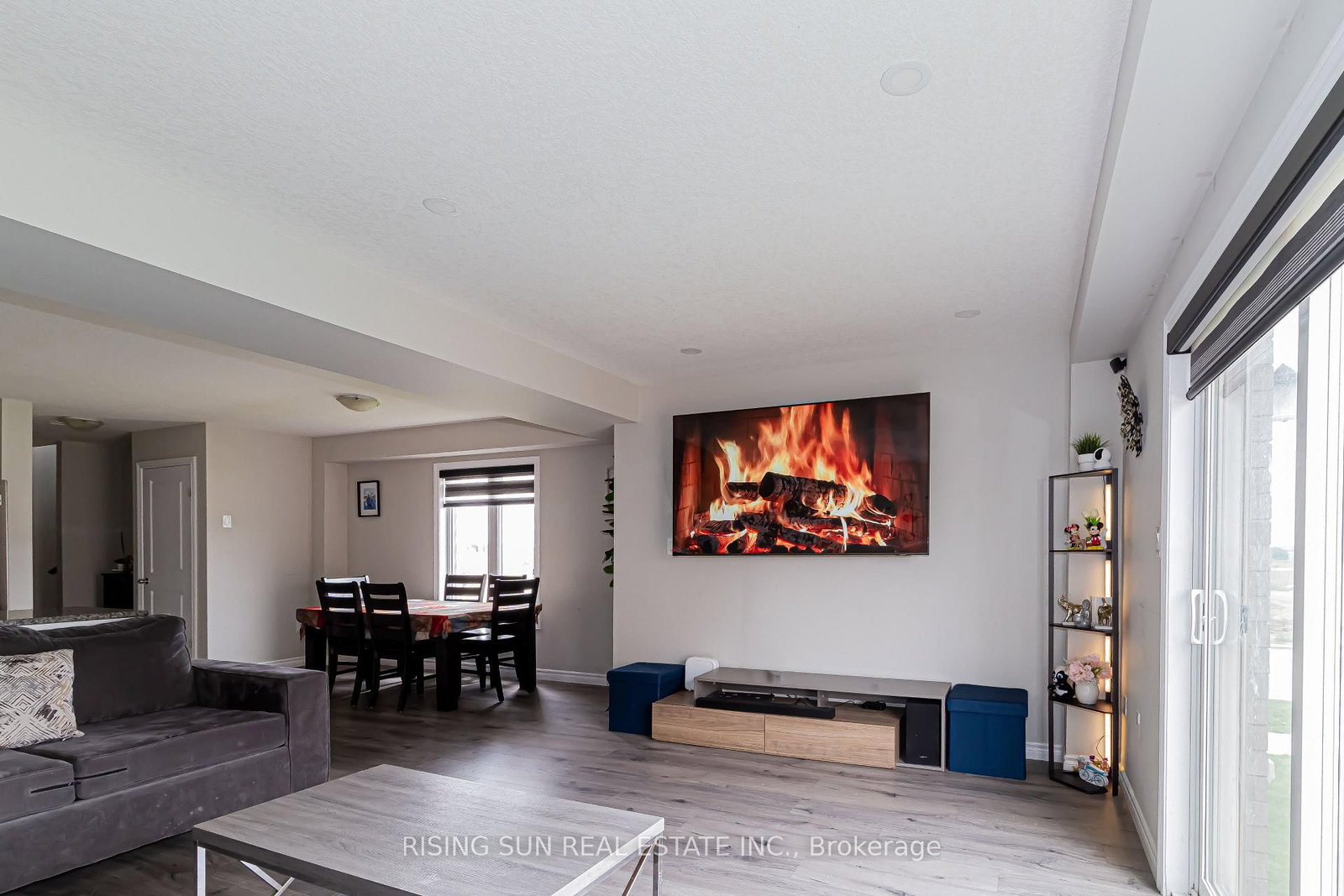 1624 Dunkirk Avenue E - Photo 7