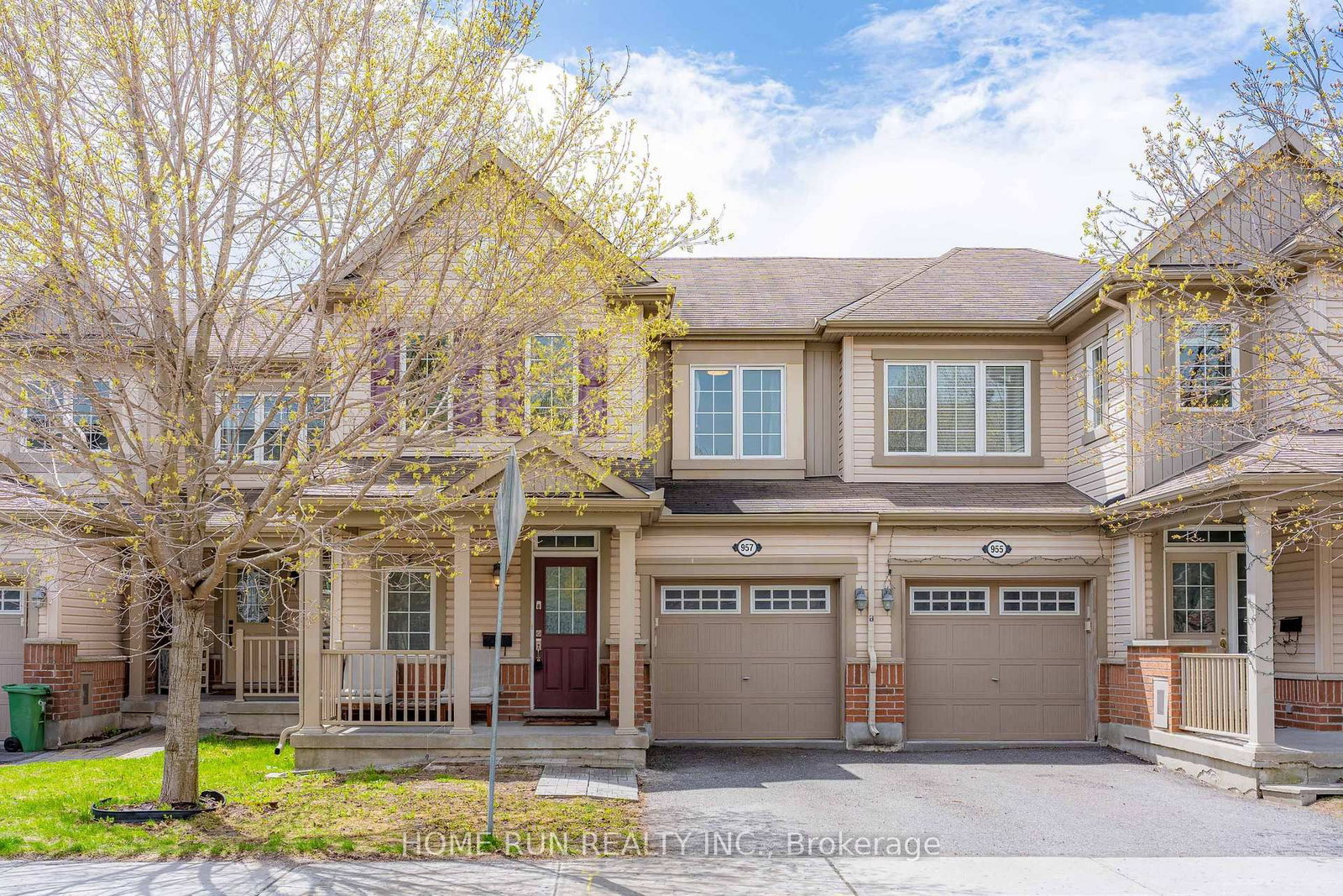 957 Messor Crescent