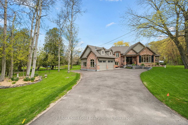 2073 Maplewood Road