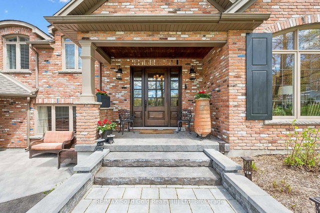 2073 Maplewood Road