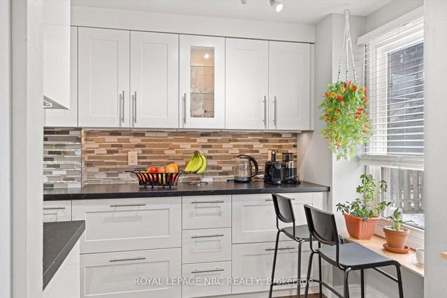 18 - 242 Lakeport Road