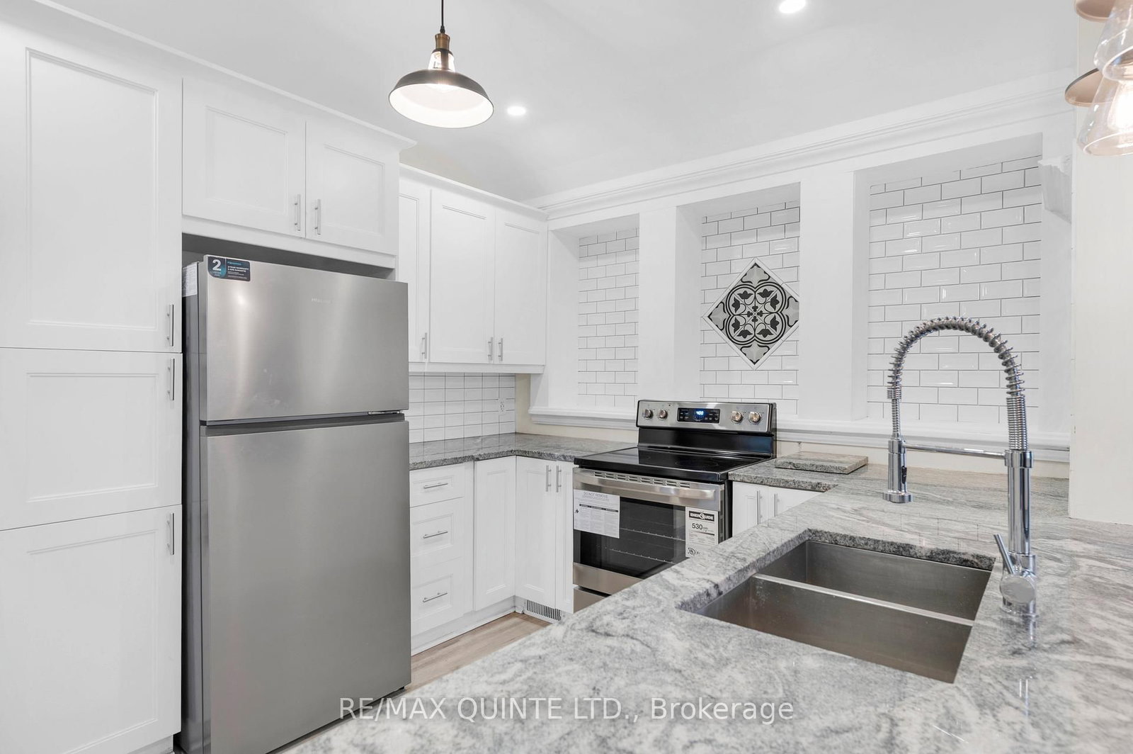 185 Foster Avenue • Belleville, ON photo 10