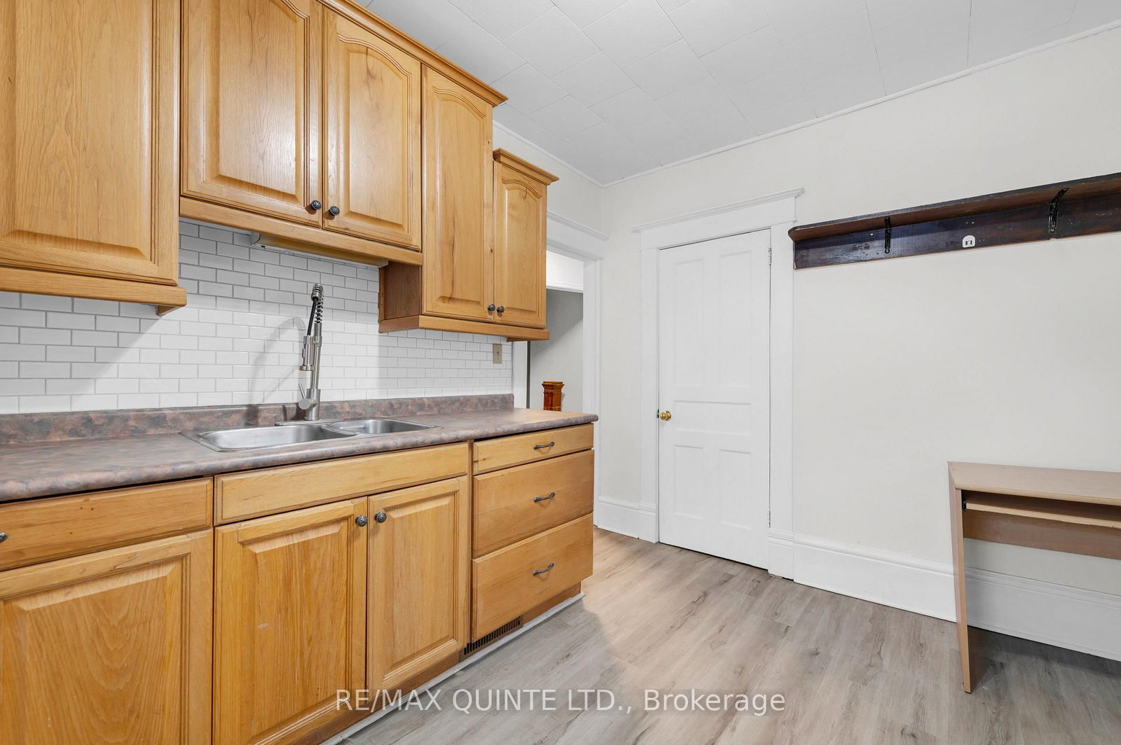 185 Foster Avenue • Belleville, ON photo 16